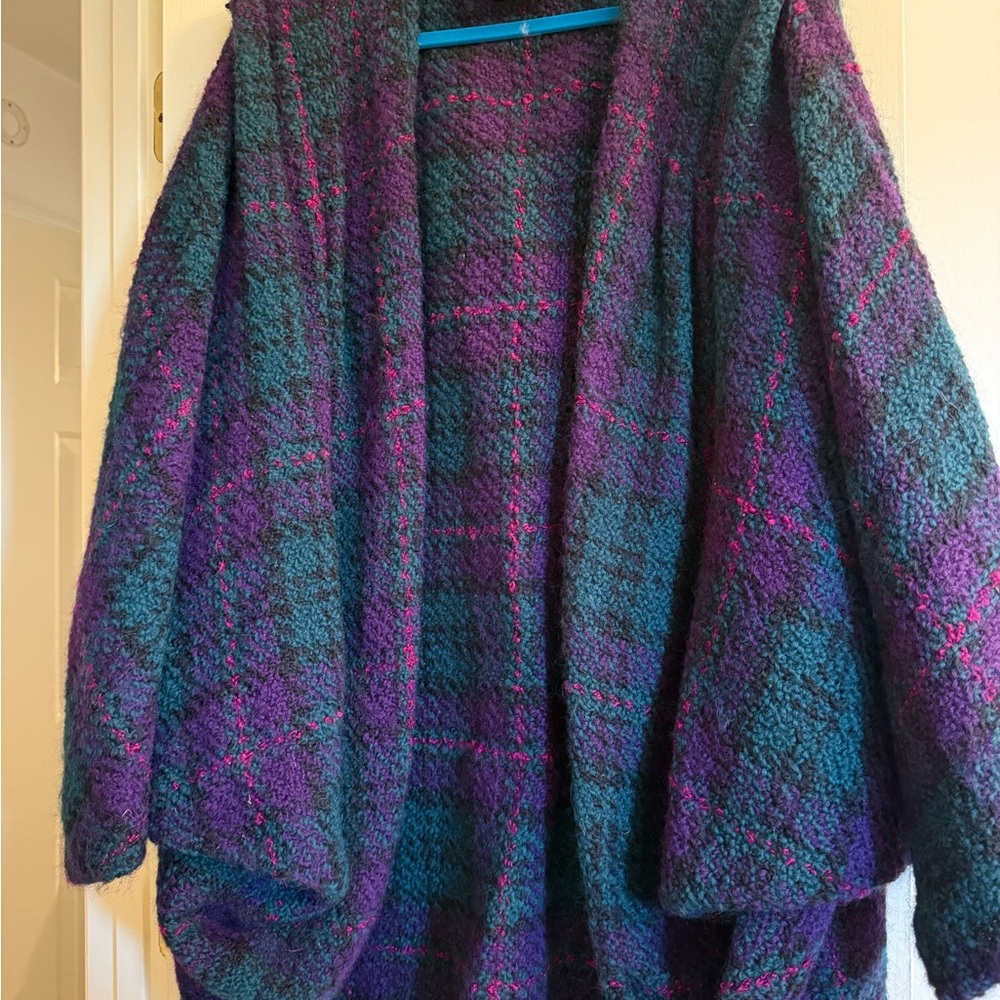 Boone Valley Weavers Irish 100% wool poncho